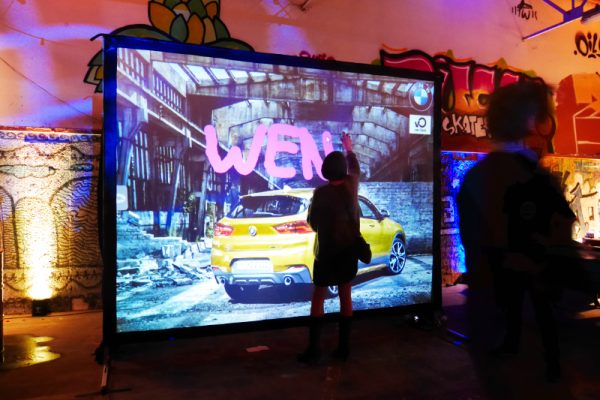 Interactief scherm tijdens BMW event
