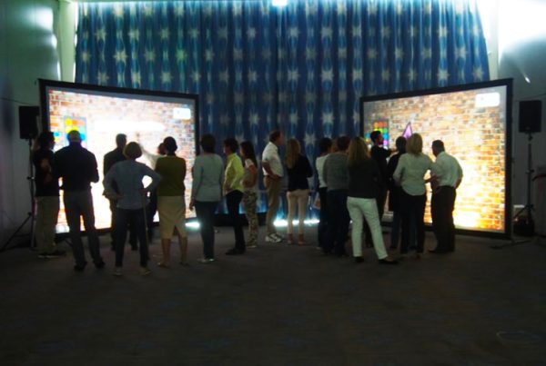 Digitale graffiti wanden tijdens Astellas event Berlijn