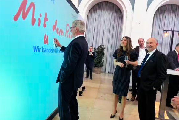 Digitale graffiti wanden tijdens congres in Hamburg